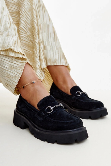 Mocasines de piel negros...