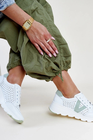 Zapatillas de cuero blancas... 2