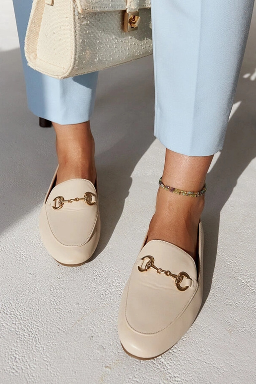 Mocasines beige con hebilla Erminia