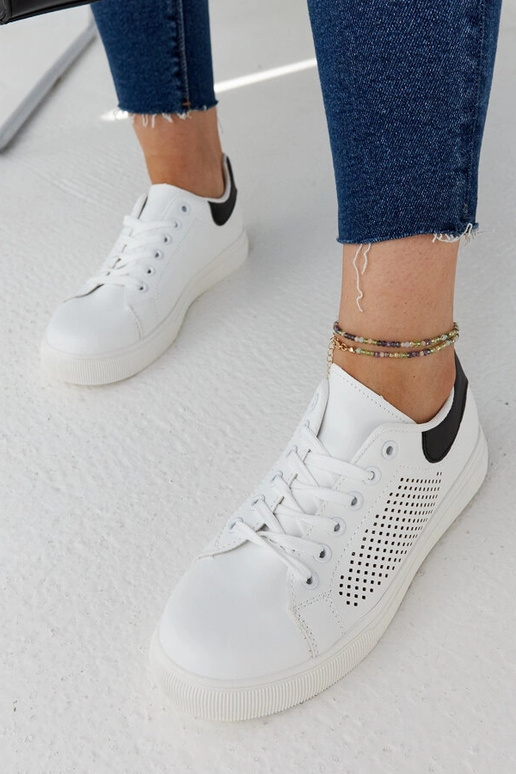 Zapatillas blancas caladas Semhar