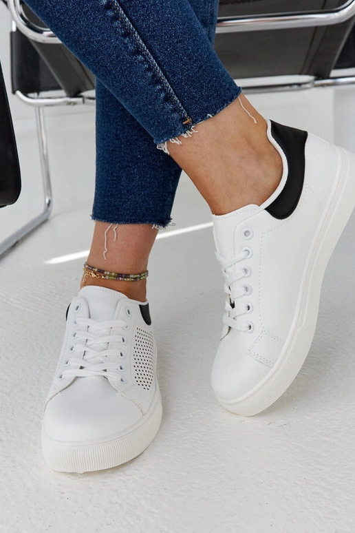 Zapatillas blancas caladas Semhar