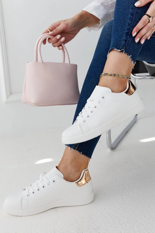 Zapatillas blancas con plataforma...