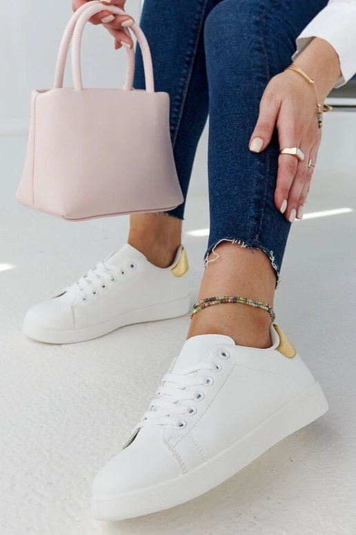 Zapatillas blancas con plataforma...