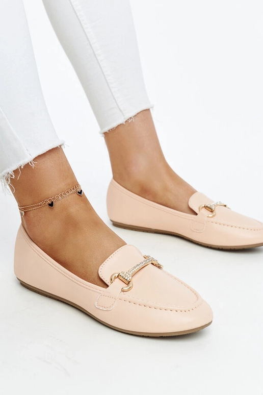 Mocasines beige con hebilla...