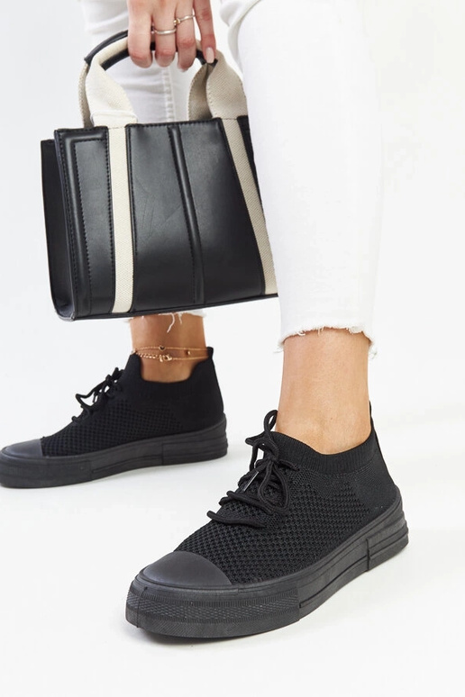 Zapatillas deportivas ligeras negras...