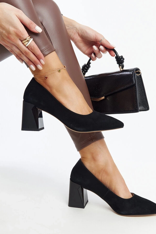 Zapatos de salón de piel negra con...