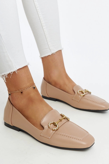 Mocasines con hebilla Areebah en color beige