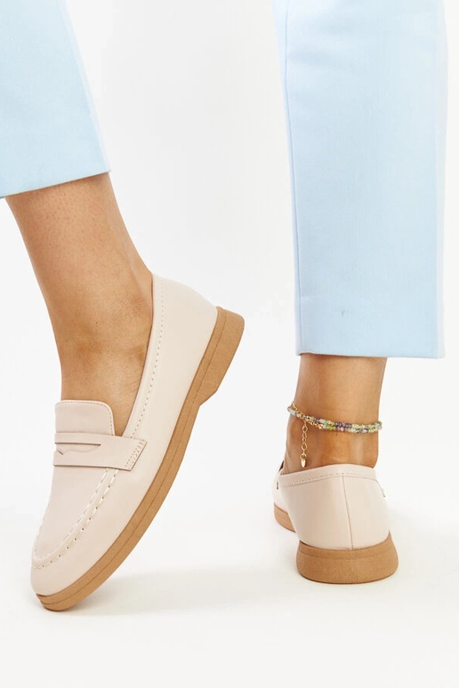 Mocasines Nawrah clásicos en beige claro