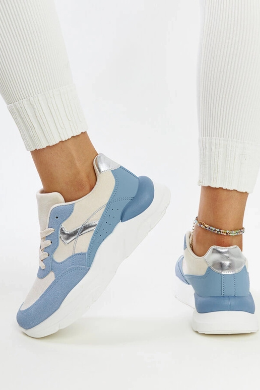 Zapatillas beige y azul con...