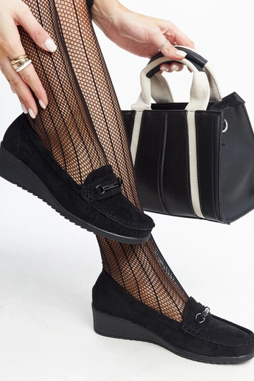 Mocasines negros con cuña de Amel 2