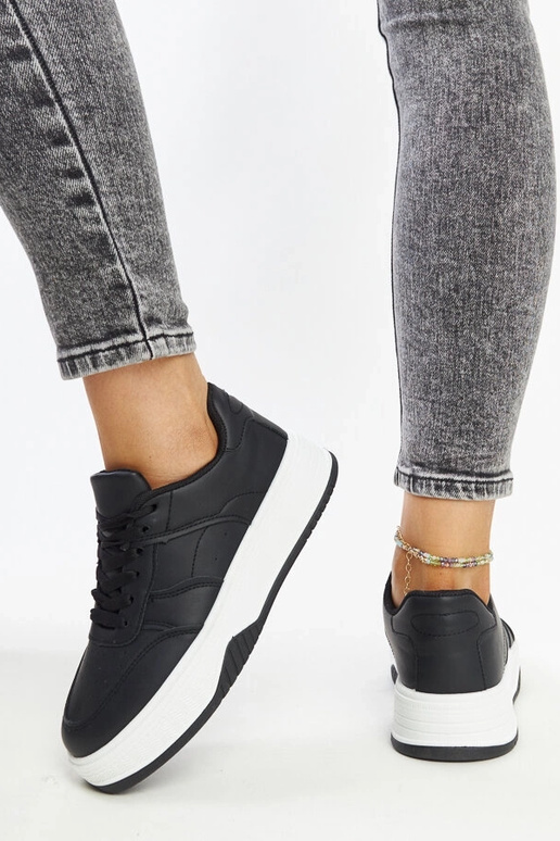 Zapatillas negras con suela más...