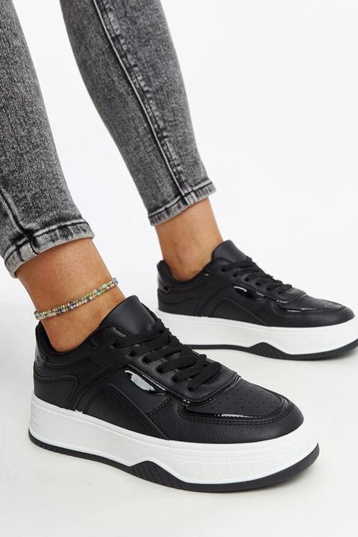 Zapatillas negras con suela más...