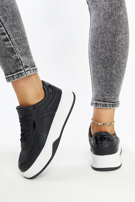 Zapatillas negras con suela más...