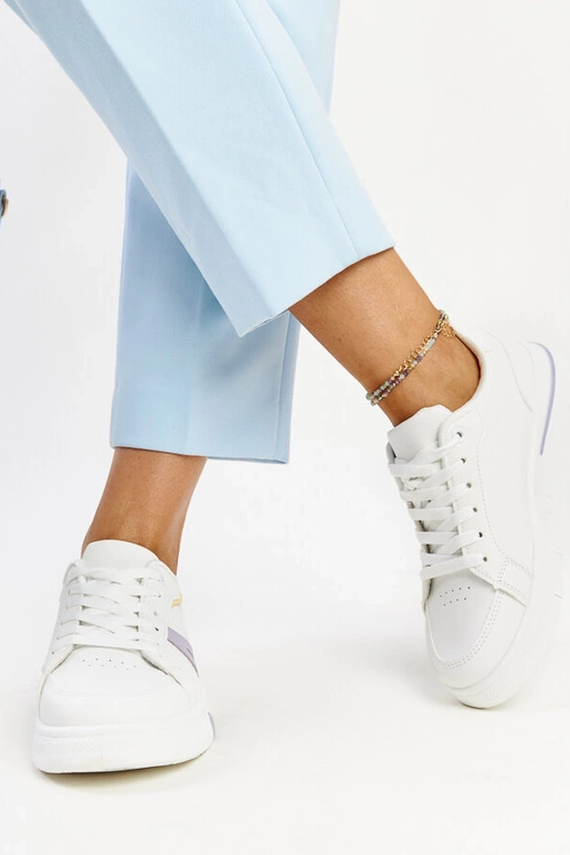 Zapatillas blancas con color Zorica