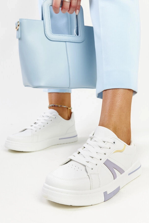 Zapatillas blancas con color Zorica