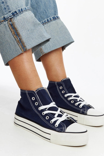 Zapatillas altas azul marino con suela gruesa Bagy