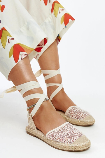 Alpargatas de punta abierta con encaje beige Teha