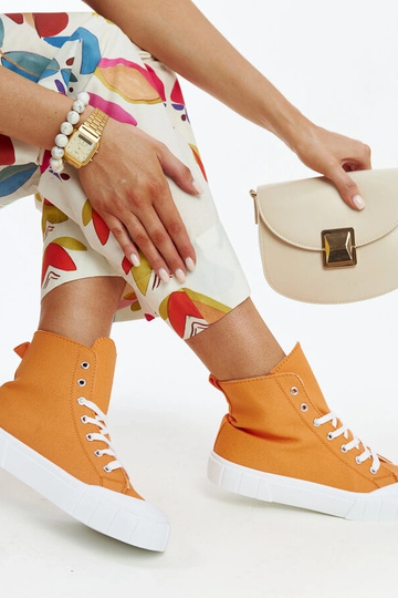 Zapatillas altas de color naranja Vinka