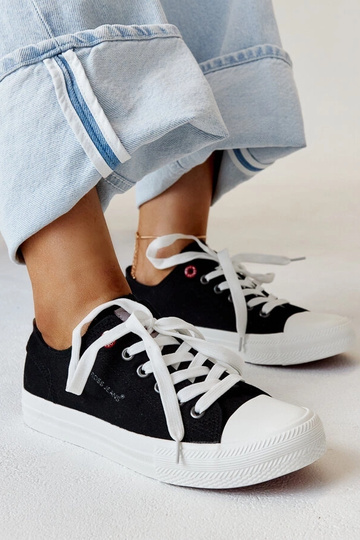 Zapatillas de mujer de tela negra CROSS JEANS
