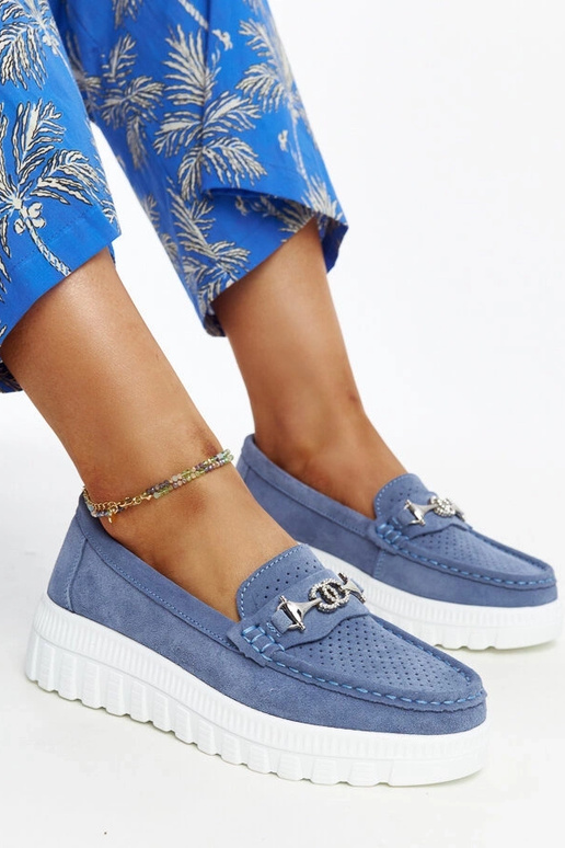 Zapatos de cuero azul con hebilla...