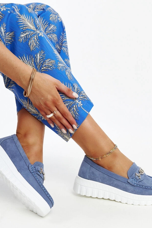 Zapatos de cuero azul con hebilla...