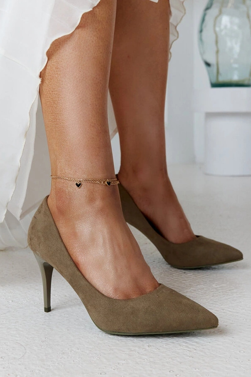 Tacones verdes con plantilla de piel...