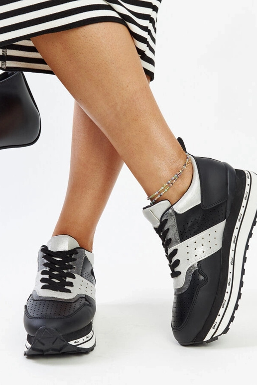 Zapatillas negras de suela alta Askalua