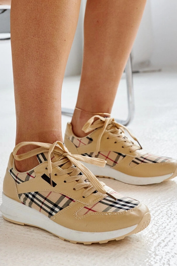 Zapatillas Afifah de cuadros beige