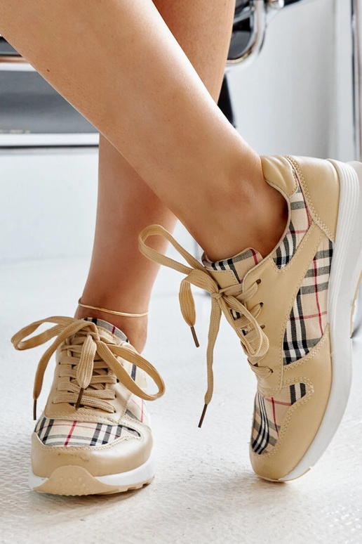 Zapatillas Afifah de cuadros beige