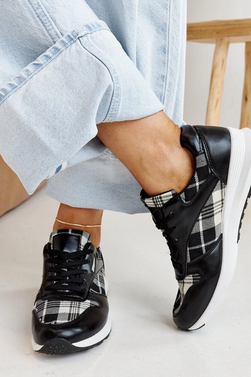 Zapatillas Afifah negras a cuadros