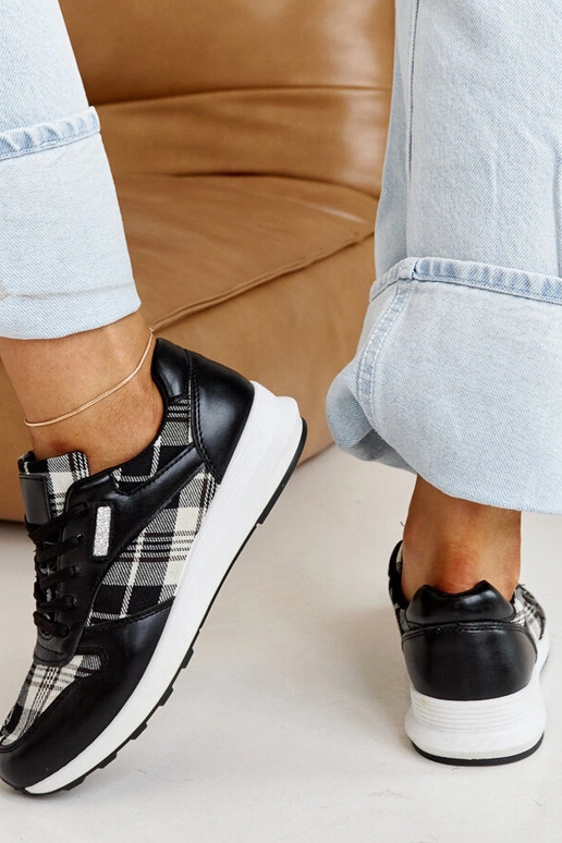 Zapatillas Afifah negras a cuadros