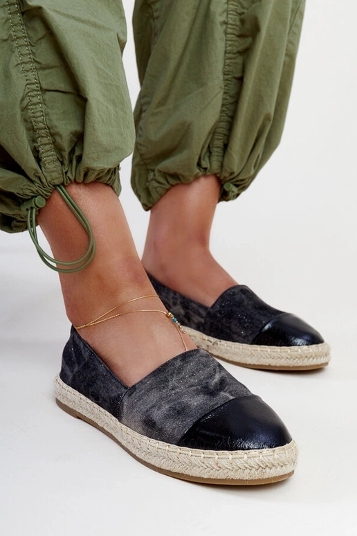 Alpargatas Surana negras brillantes