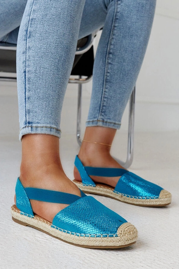 Alpargatas con tiras en el talón en color azul de Tharn
