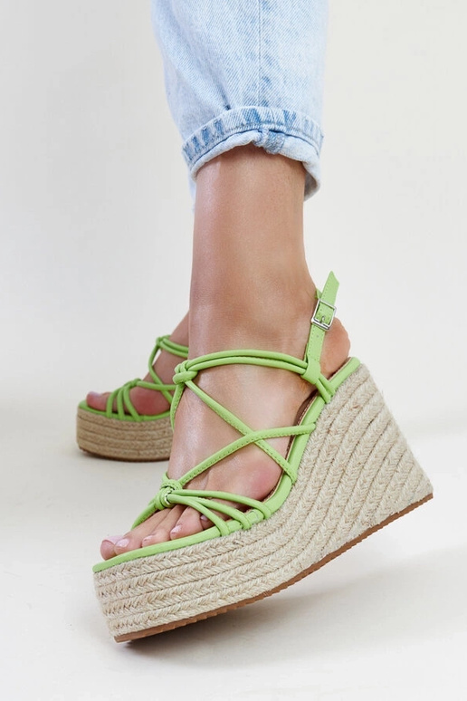 Sandalias de cuña Mara verde