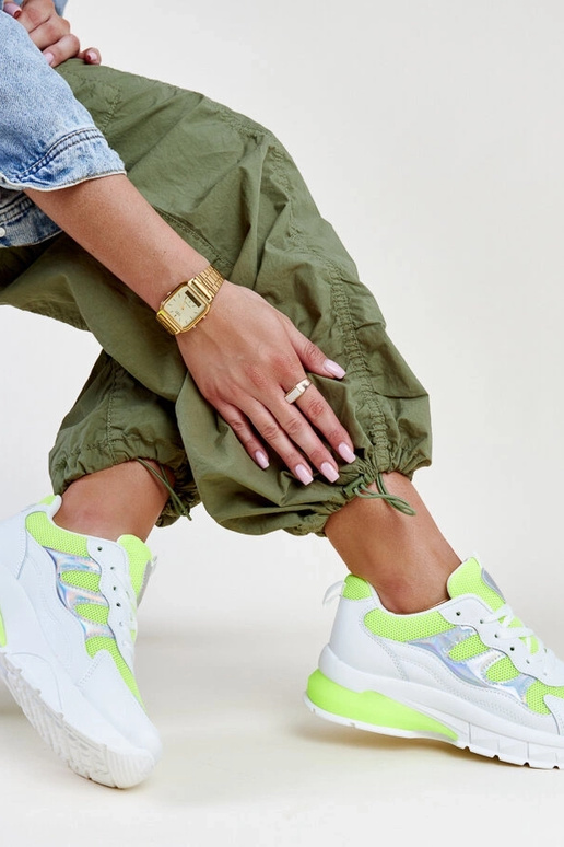 Zapatillas de suela gruesa de color...