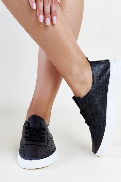 Zapatillas Manoek negras caladas