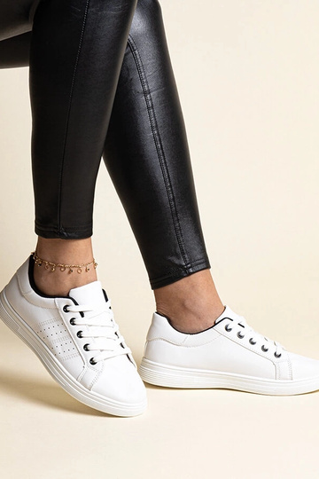 Zapatillas blancas de piel...