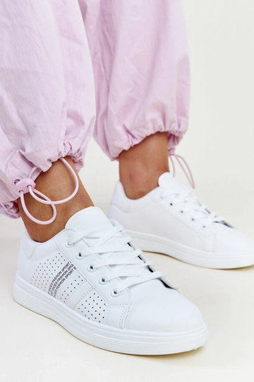 Zapatillas blancas piel...