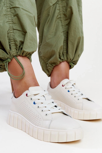 Zapatillas beige de piel Zvonka