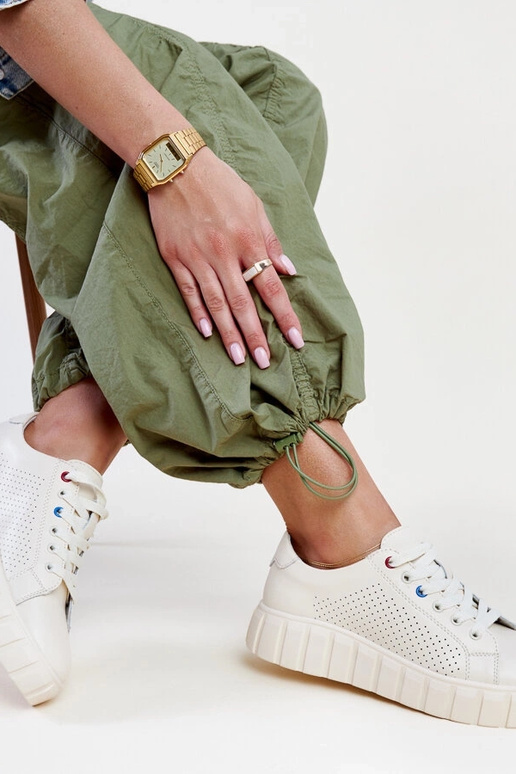 Zapatillas beige de piel Zvonka