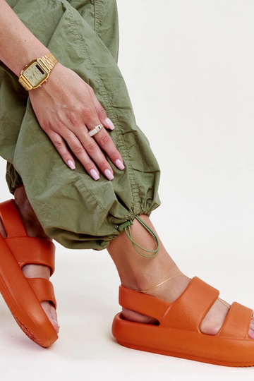 Sandalias naranjas Attiana 2