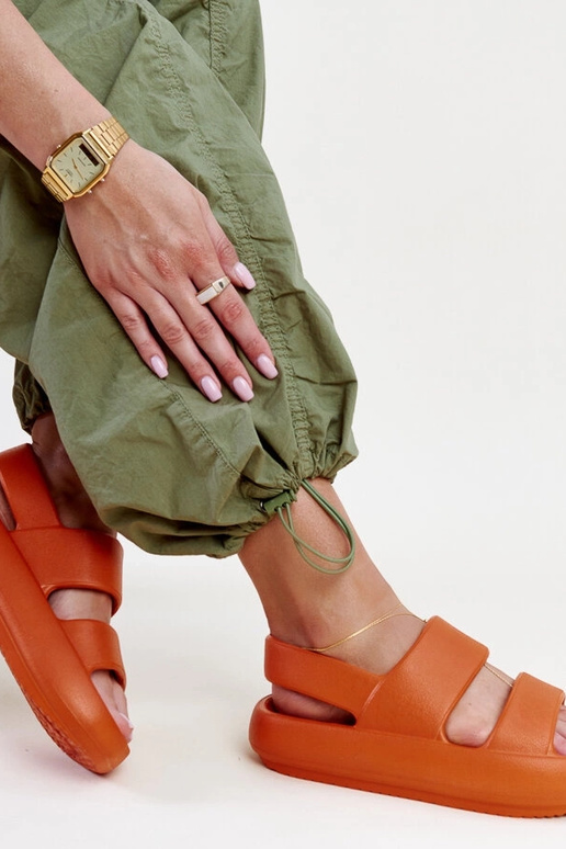 Sandalias naranjas Attiana