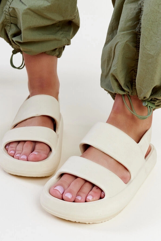 Sandalias Attiana Beige