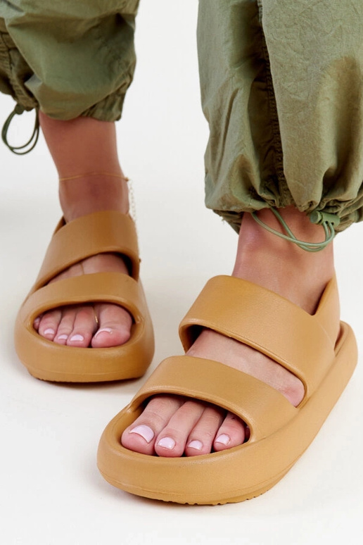 Sandalias marrones Attiana