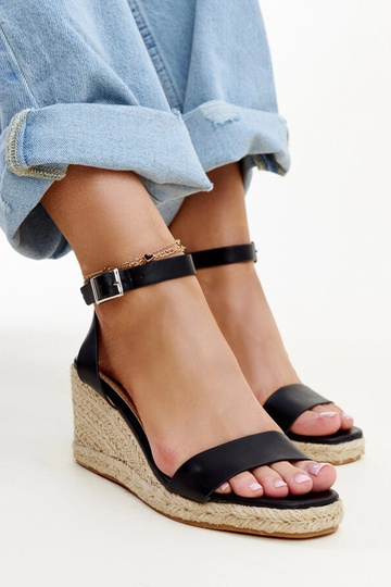 Sandalias de cuña Koura negras 2