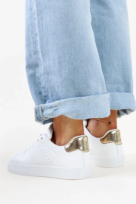 Zapatillas Akila blancas y doradas