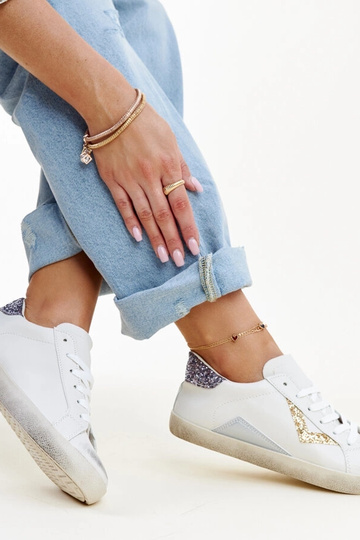 Zapatillas blancas con efecto "desgastado" de Gombol 2
