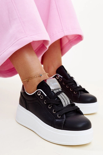 Zapatillas negras y plateadas con circonitas de Maurizia 2