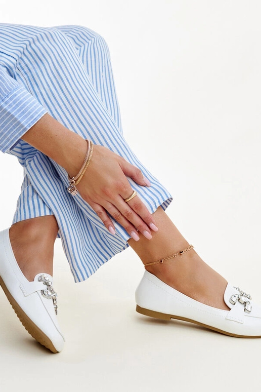Mocasines blancos con hebilla de...