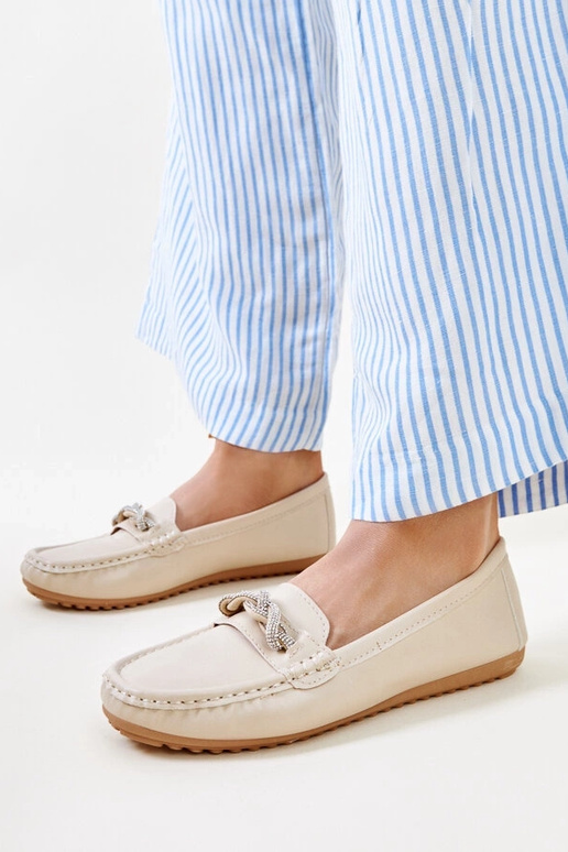 Mocasines beige decorados con...